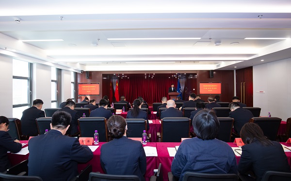 开云官方在线入口召开党委理论学习中心组（扩大）三月学习会暨党支部书记述职评议会
